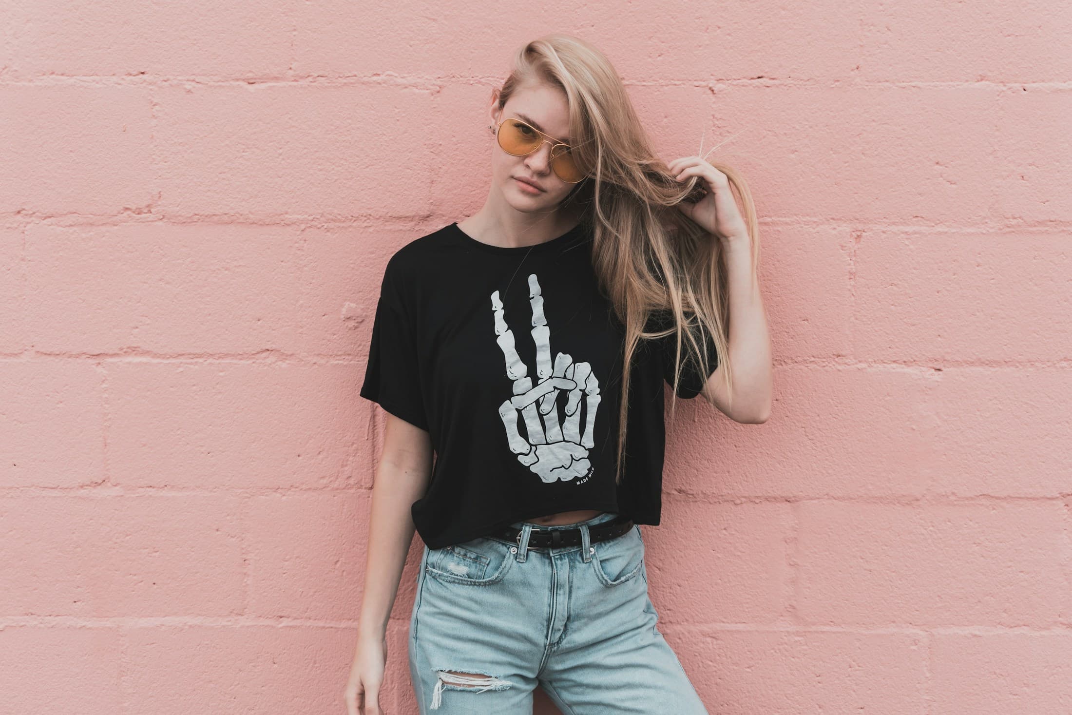 MAVRO oversized streetwear editorial hero